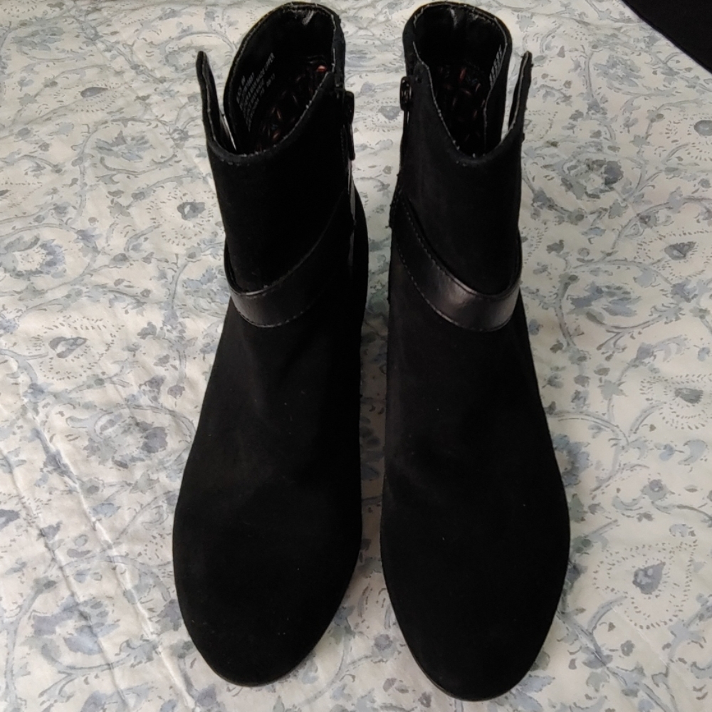 White Mountain booties